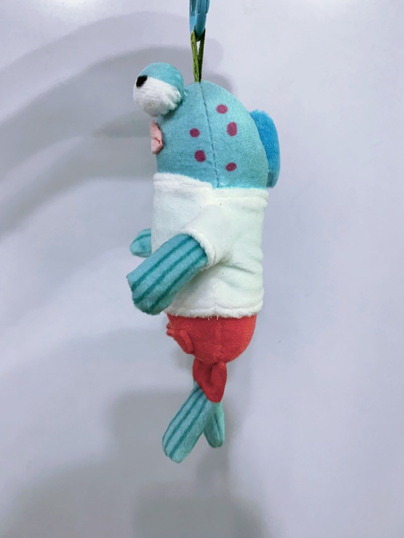 Bikini Bottom Buddies Cool Fish keychain (Category: Plushies & Soft Toys) located in Manila. Submitted by jialingshi (Listing ID 1469264413, Image 2). Description: unofficial Pop Mart keyring plushie but super cute!! 🩵.