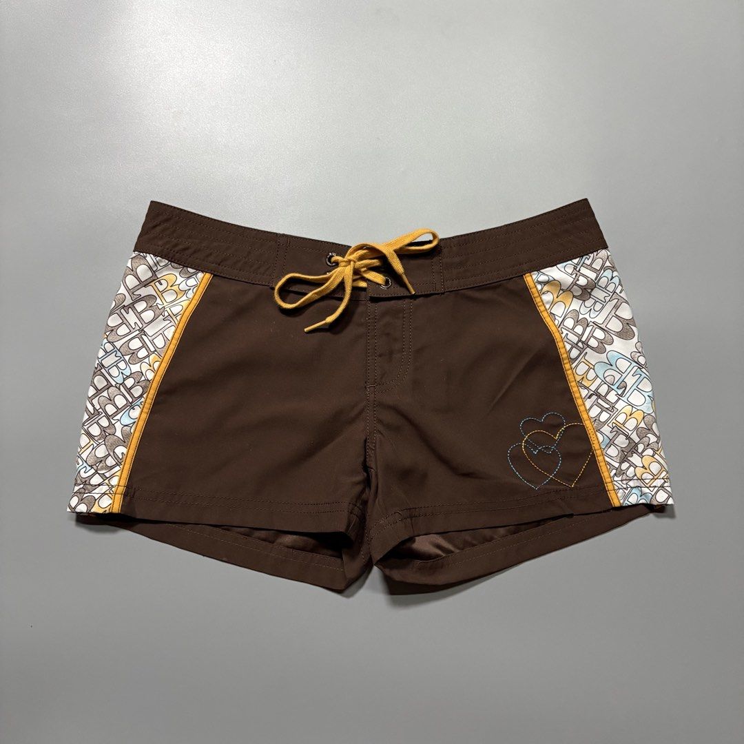 Billabong 2000s Y2K Surf Board Shorts (Category: Shorts) located in Quezon. Submitted by bayabaskartell (Listing ID 1469235910, Image 1). Description: .