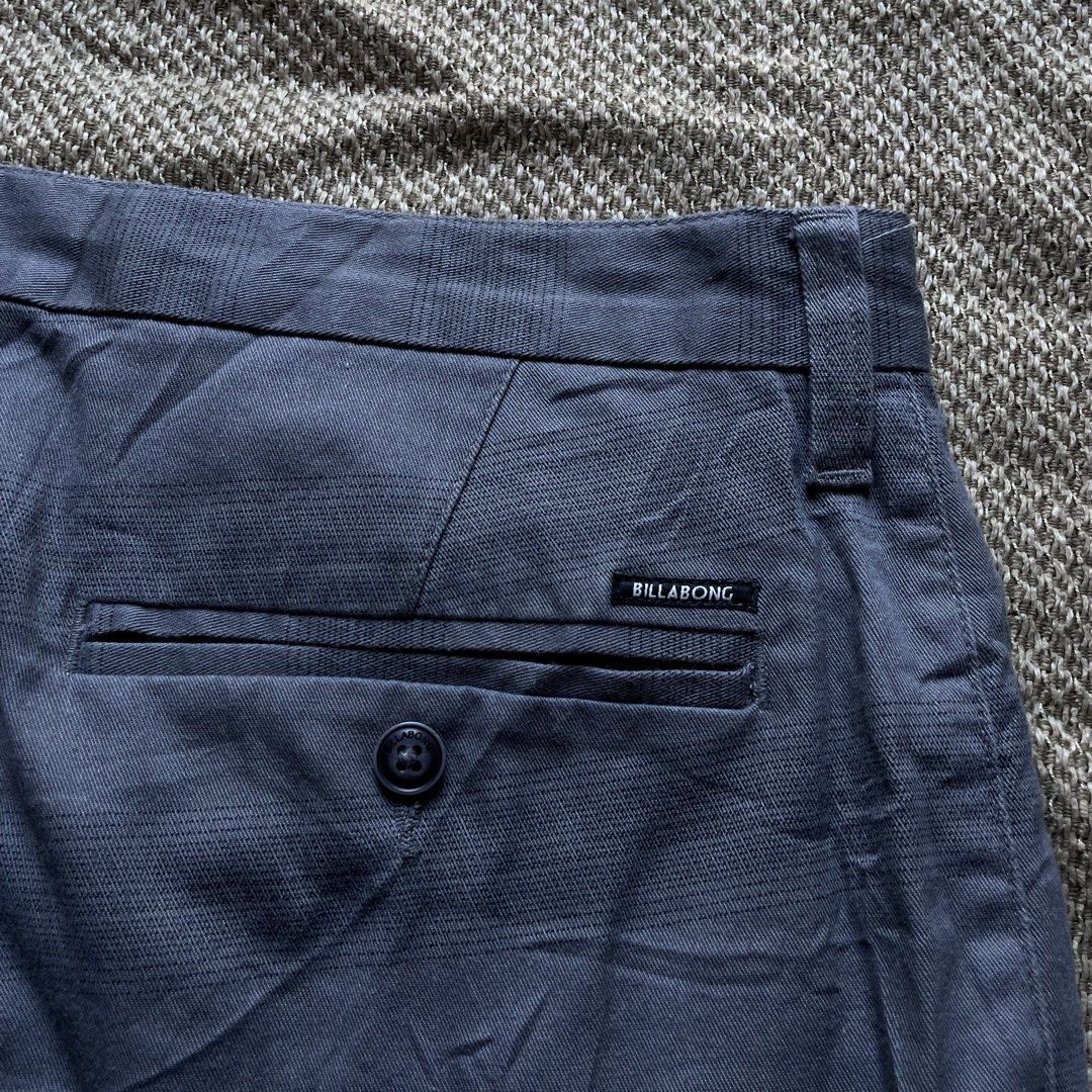 BILLABONG Men's Carter Stretch Walkshort (Category: Shorts) located in Cebu City. Submitted by _moore.ph (Listing ID 1469169363, Image 3). Description: BILLABONG Men's Carter Stretch Walkshort Very good Condition Size 33 on tag (Fit34) Length 20 Very Presentable Minor Sign of Usage DM if Interested📩 .