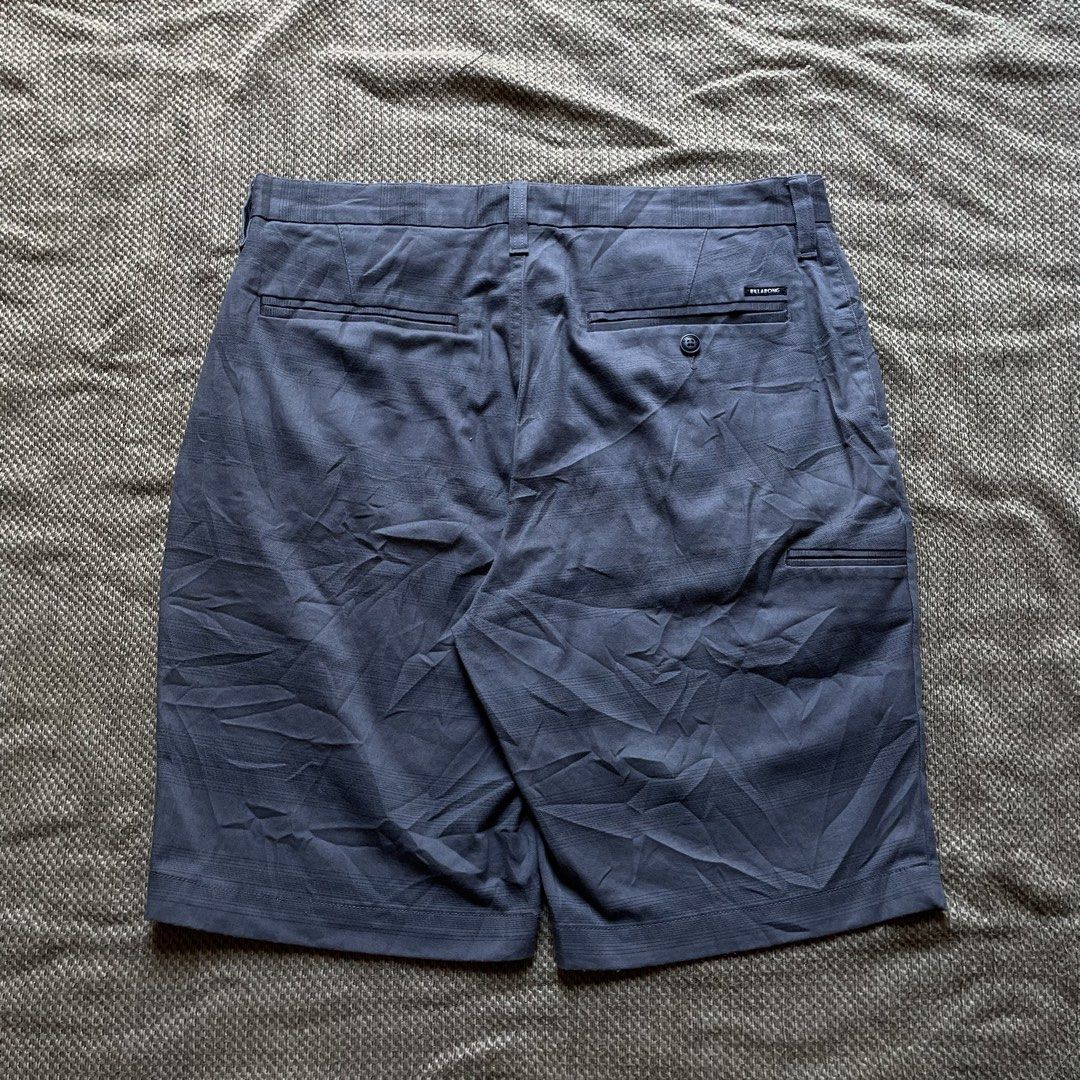 BILLABONG Men's Carter Stretch Walkshort (Category: Shorts) located in Cebu City. Submitted by _moore.ph (Listing ID 1469169363, Image 1). Description: BILLABONG Men's Carter Stretch Walkshort Very good Condition Size 33 on tag (Fit34) Length 20 Very Presentable Minor Sign of Usage DM if Interested📩 .