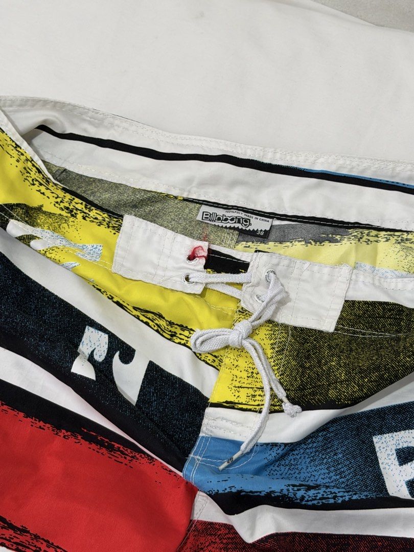 Billabong Shorts (Category: Swim Trunks & Board Shorts) located in Bulacan. Submitted by block.by.ep (Listing ID 1469307968, Image 3). Description: Billabong Surf Shorts -authenticated -used once 999 +sfee curated.