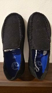 (Category: ) located in . Submitted by ShoesManila (Listing ID 1469324052, Image 1). Description: .