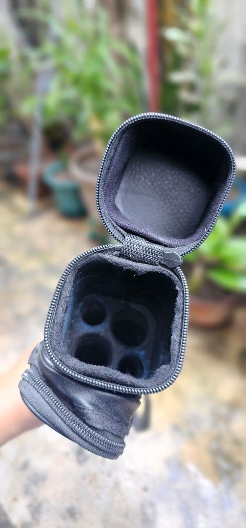 Black 2x4 Pool Cue Hard Case (Category: Billiards and Bowling) located in Manila. Submitted by joanahoohnana (Listing ID 1469202783, Image 2). Description: - Capacity: Holds 2 butts and 4 shafts securely - Protection: Padded interior safeguards against knocks and drops - Storage: 2 exterior zip pockets for chalk, tips, and small accessories - Durability: Heavy-duty, smooth-gliding zippers - Material: Easy-to-clean synthetic leather exterior - Ide