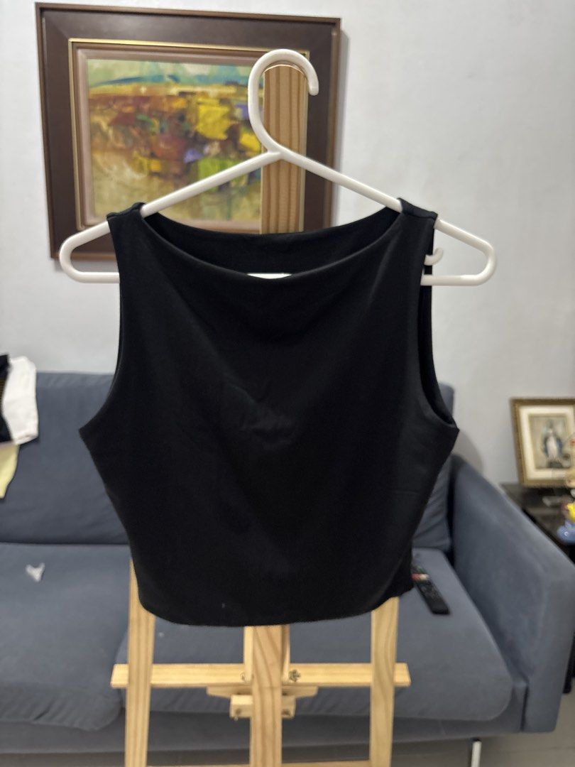 Black Boatneck Top (Category: Sleeveless) located in Makati City. Submitted by aliyahspreloved (Listing ID 1469252747, Image 1). Description: .