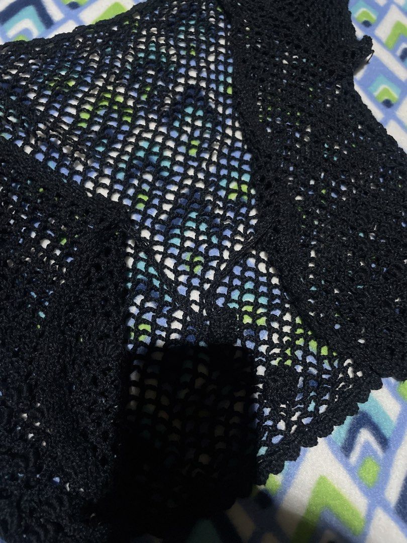 Black Cropped Crochet Bolero (Category: Sleeveless) located in Manila. Submitted by sapsari (Listing ID 1469306006, Image 2). Description: - Color: Black - Style: Short sleeve open-front bolero .