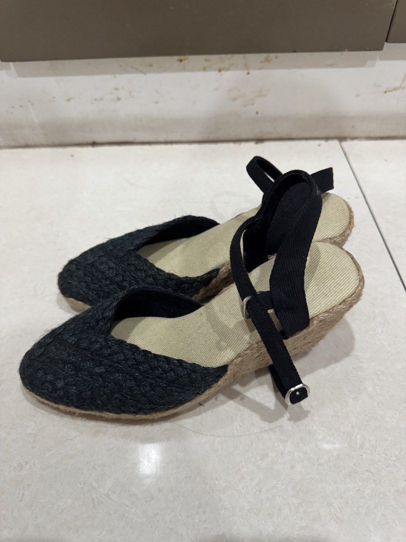Black Espadrille Wedge Sandals (Category: Wedges) located in Malabon City. Submitted by cheska.p (Listing ID 1469272153, Image 1). Description: - bought from a hotel bazaar for 1.5k - only worn once for an event - good condition, no damages .