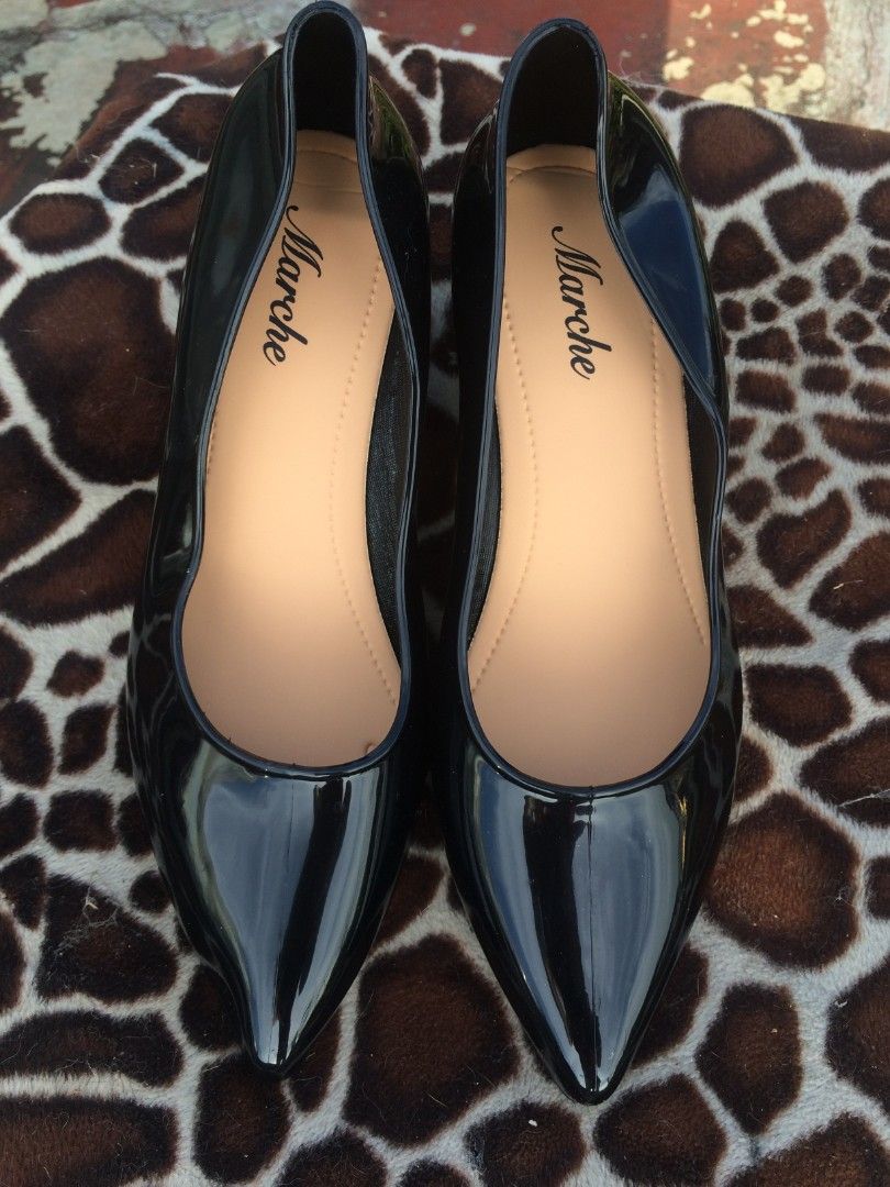 BLACK HEELS (Category: Heels) located in Manila. Submitted by tiffy_thrift (Listing ID 1469351773, Image 1). Description: .