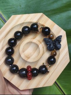 (Category: ) located in . Submitted by artemiscrystal (Listing ID 1469172827, Image 1). Description: .