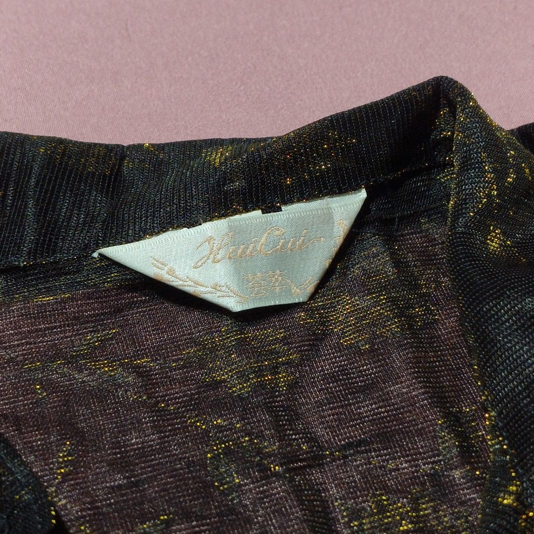 black sheer blouse | elegant classy (Category: Blouses) located in Rizal. Submitted by irea_aeri (Listing ID 1469356533, Image 2). Description: size: s color: black features: gold sparkly floral pattern on sheet fabric .