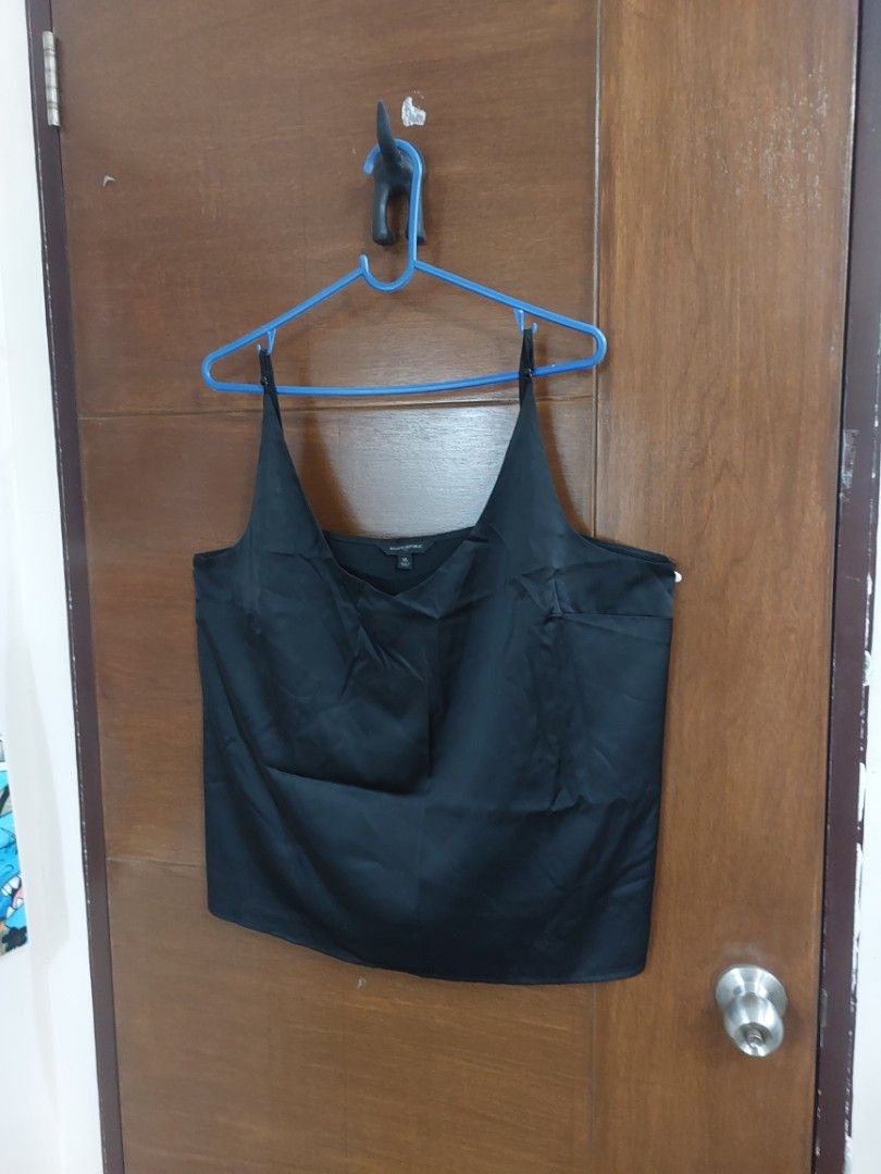 Black Sleeveless Tank Top [XL] (Category: Sleeveless) located in Pasig City. Submitted by iyaa123 (Listing ID 1469215319, Image 2). Description: Payment Method: GCash, Maribank, or Bank (BPI) Delivery Option: Grab Lalamove J&T * Delivery Expense to be shouldered by BUYER * Delivery within Metro Manila as much as possible * Location of Seller: Pasig RFS: Decluttering Disclaimer PLS MANAGE YOUR EXPECTATIONS NO CANCELLATIONS Chat for other Inquiries