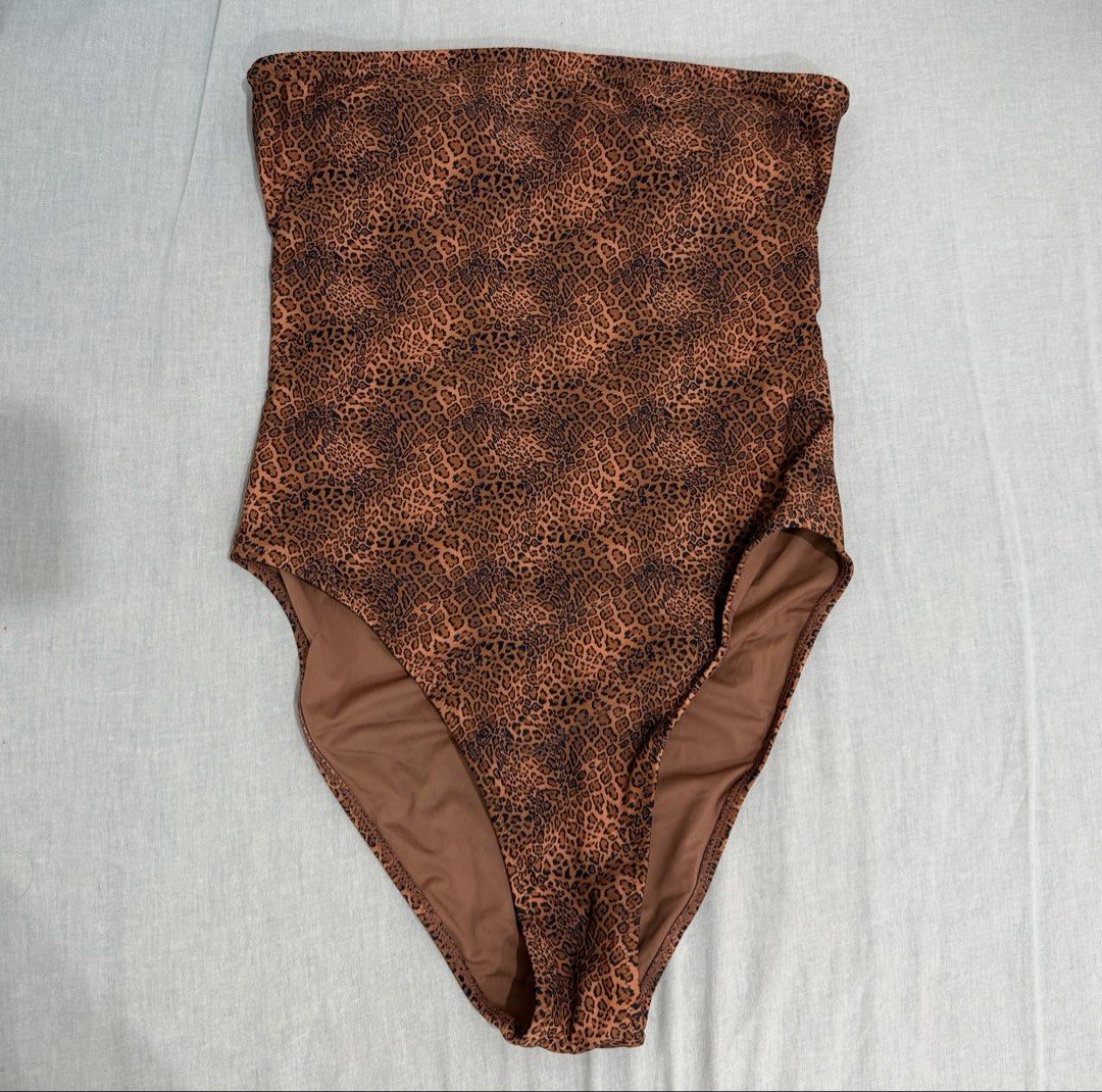 Blackbough Scarlet One Piece - Leopard (Category: Bikinis & Swimsuits) located in Quezon City. Submitted by vvandko (Listing ID 1469208529, Image 2). Description: Used once only! ✨ Size Large, but can also fit a Small. I tried it on again after losing weight, and it still fits! 🤍 No lowballers, please 💌.