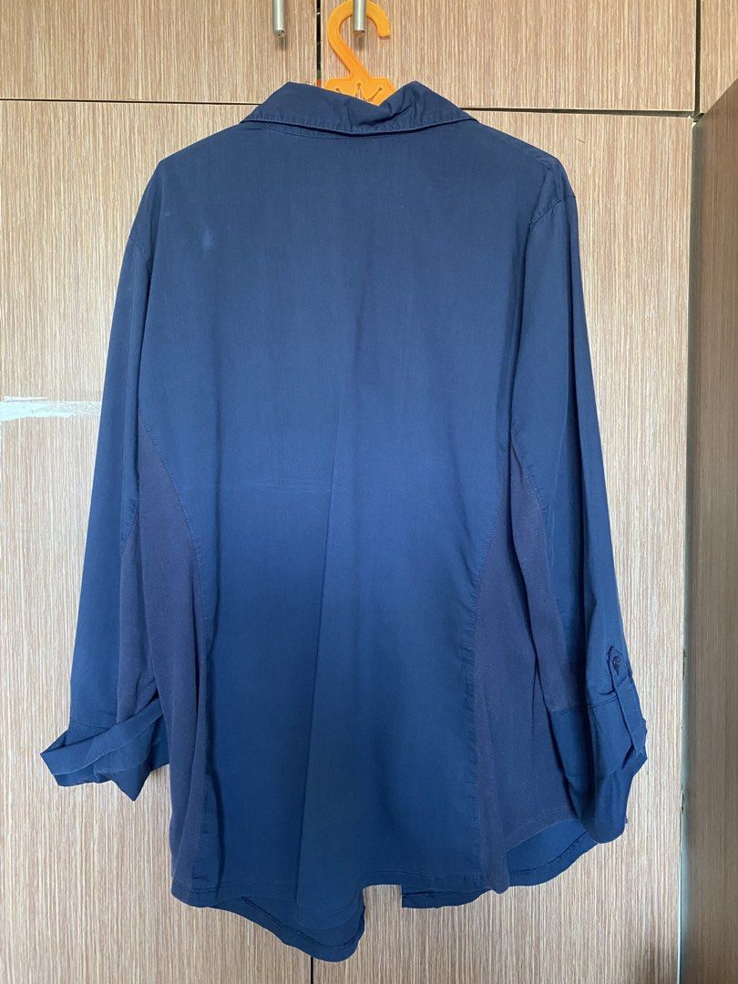Blue Button-Up Shirt (Category: Blouses) located in Paranaque City. Submitted by declutterbykat (Listing ID 1469179747, Image 3). Description: 🔖 rfs: decluttering 📍 parañaque city 💸 mop: gcash or maya only 🚖 mod: lalamove, grab, or jnt .