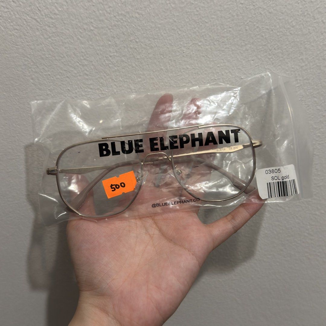 Blue Elephant Korea Sol (Gold) (Category: Sunglasses & Eyewear) located in Quezon City. Submitted by rika.rchive (Listing ID 1469298832, Image 2). Description: Used but no flaws Lens has no grade Last price posted, no case.