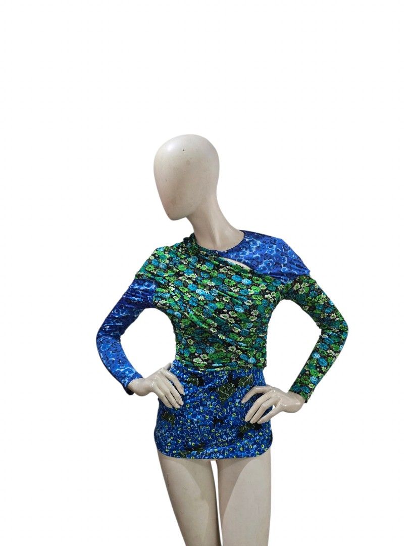 BNWOT Zara floral draped blouse (Category: Longsleeves) located in Batangas. Submitted by thevanitychamber (Listing ID 1469187743, Image 2). Description: .