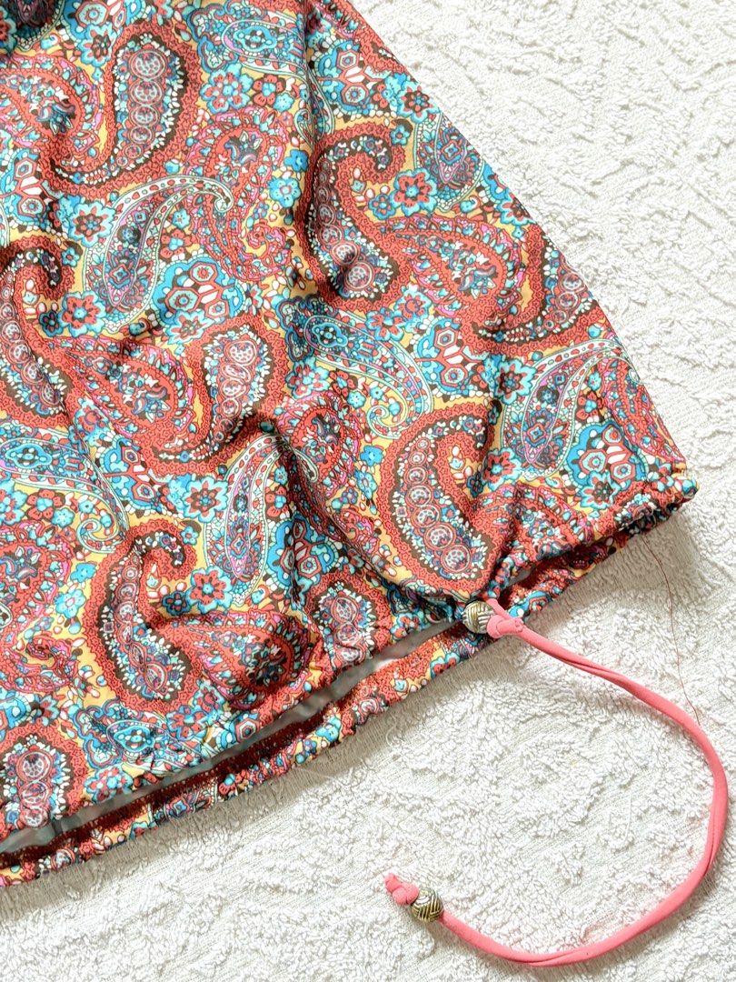 Boho Paisley Print Halter Top with Pink Drawstring (Category: Sleeveless) located in Butuan. Submitted by saloreia (Listing ID 1469291866, Image 3). Description: ── ⟡ ˙💌 ̟ paisley tankini/halter top ‧₊˚ ⋅ colorful paisley prints & a flattering halter neckline ‧₊˚ ⋅ ┆ ⤿ brand : Vicky Vicky ┆ ⤿ size : XS–S 🪷 condition .ᐟ: 10/10 -fave!!.