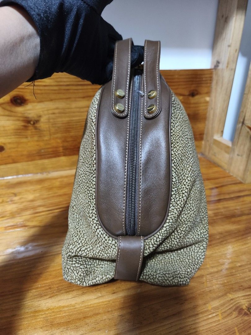 Borbonese hand bag made in italy (Category: Purses & Pouches) located in Baguio. Submitted by queenlyne_vintage_rare_finds (Listing ID 1469203061, Image 2). Description: .