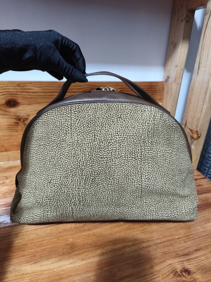 Borbonese hand bag made in italy (Category: Purses & Pouches) located in Baguio. Submitted by queenlyne_vintage_rare_finds (Listing ID 1469203061, Image 3). Description: .