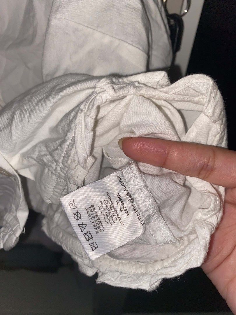 Brandy Melville (Category: Sleeveless) located in Manila. Submitted by lighteu_luv (Listing ID 1469243541, Image 3). Description: Brandy Melville XS- Semi M.