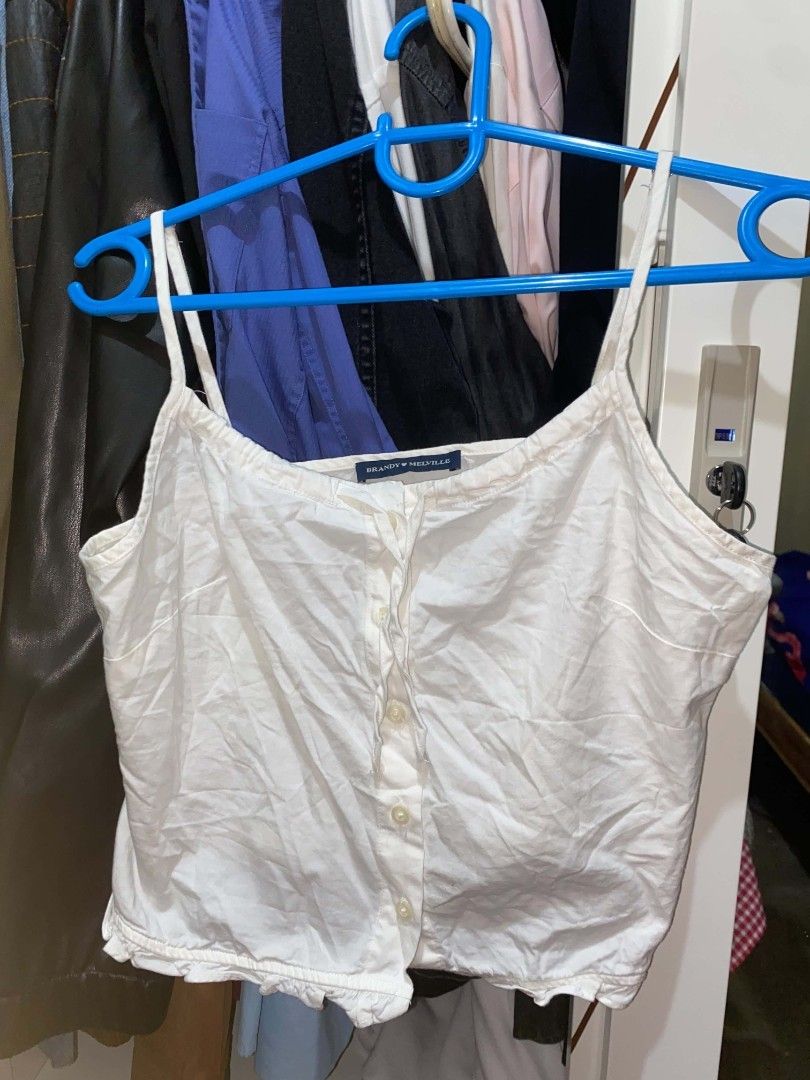 Brandy Melville (Category: Sleeveless) located in Manila. Submitted by lighteu_luv (Listing ID 1469243541, Image 1). Description: Brandy Melville XS- Semi M.