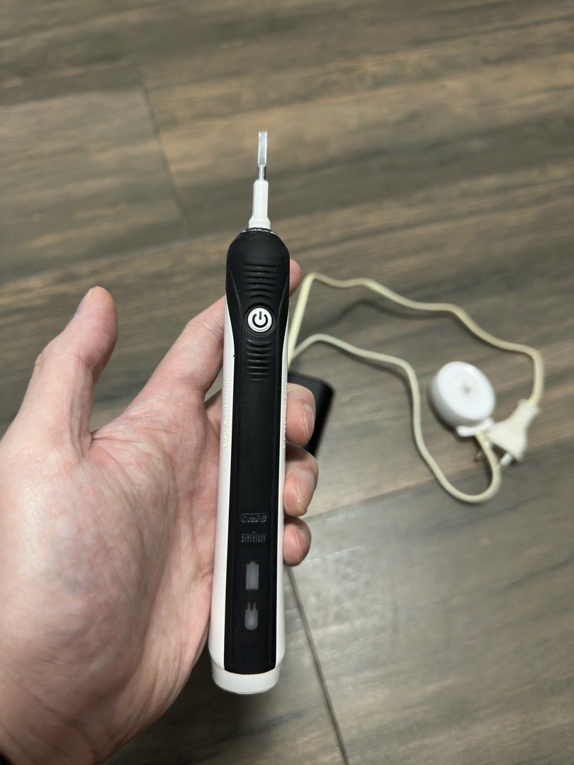 Braun Oral-B Pro 750 CrossAction (Category: Oral Care) located in Angeles City. Submitted by bawaskalatmuna (Listing ID 1469210718, Image 3). Description: .