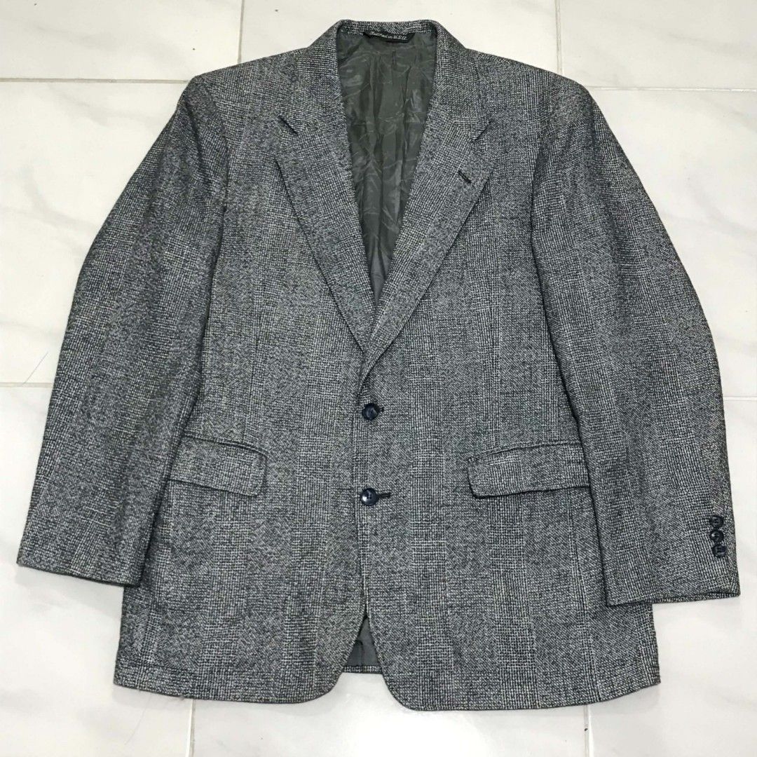 BROOKFORD COAT BLAZER SUIT FORMAL LARGE (Category: Coats, Jackets and Outerwear) located in Cavite. Submitted by justthrift06 (Listing ID 1469172236, Image 1). Description: DIMENSION 22X32 GOOD CONDITION SHIPPING NATIONWIDE.