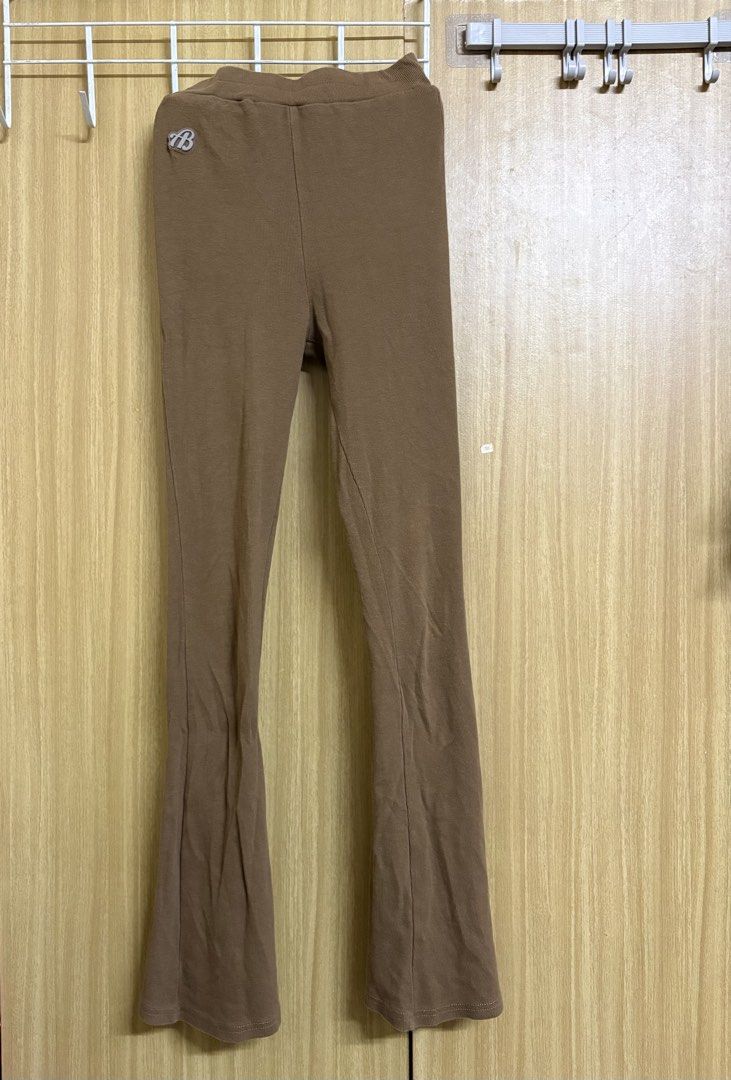 Brown coordinates (Category: Sets or Coordinates) located in Manila. Submitted by yanag48 (Listing ID 1469309757, Image 2). Description: .