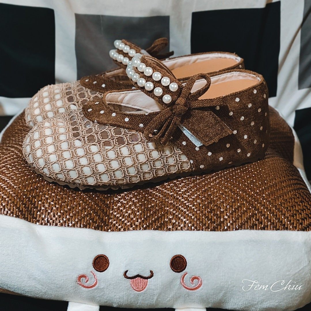 Brown coquette polka wedge platform shoes (Category: Wedges) located in Pateros City. Submitted by soshifem (Listing ID 1469176916, Image 1). Description: size 36 or 6 brandnew RFS: not my size.