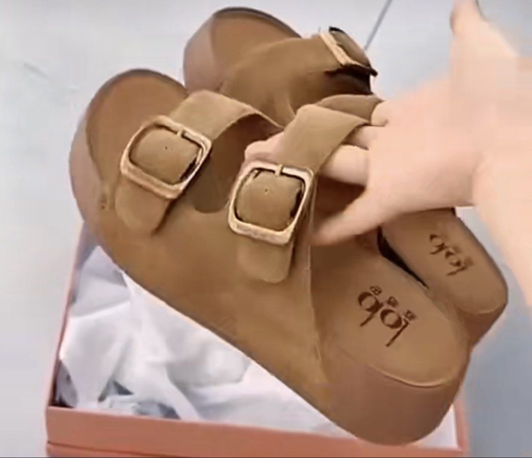 Brown sandals available sizes 38/39/40/41 (Category: Sandals) located in Manila. Submitted by vintageaccessories (Listing ID 1469196886, Image 1). Description: .