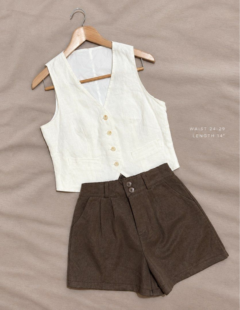 Brown Shorts (Category: Sets or Coordinates) located in Caloocan City. Submitted by nnnprelovedclothes (Listing ID 1469387433, Image 1). Description: .