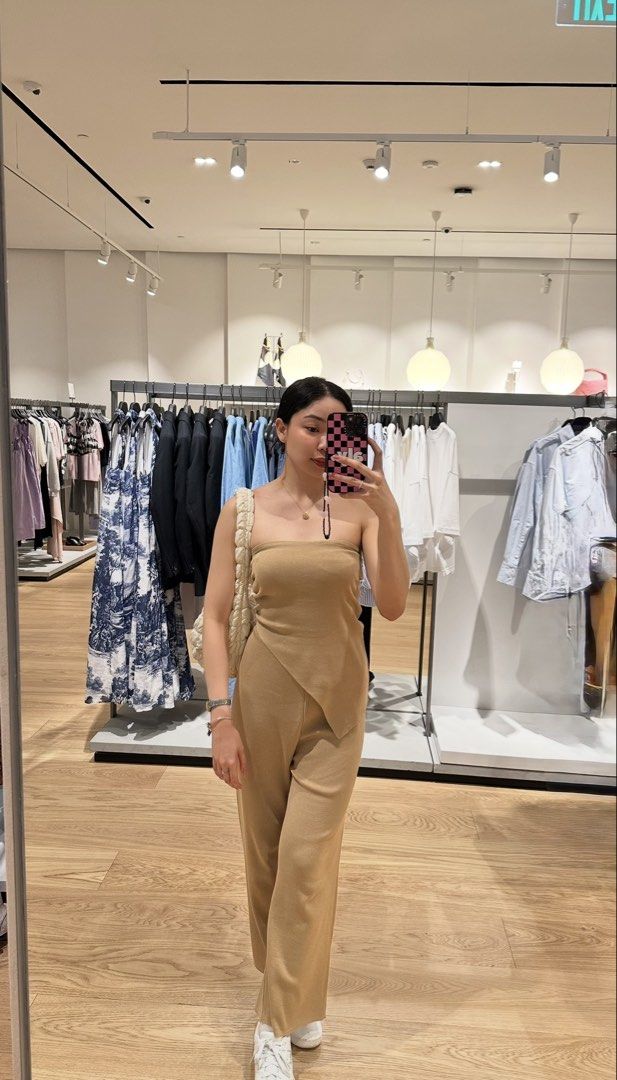 Brown Tube and Trousers Coordinates Set (Category: Sets or Coordinates) located in Las Pinas. Submitted by thealyssacloset (Listing ID 1469235853, Image 1). Description: .