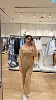 (Category: ) located in . Submitted by thealyssacloset (Listing ID 1469235853, Image 1). Description: .