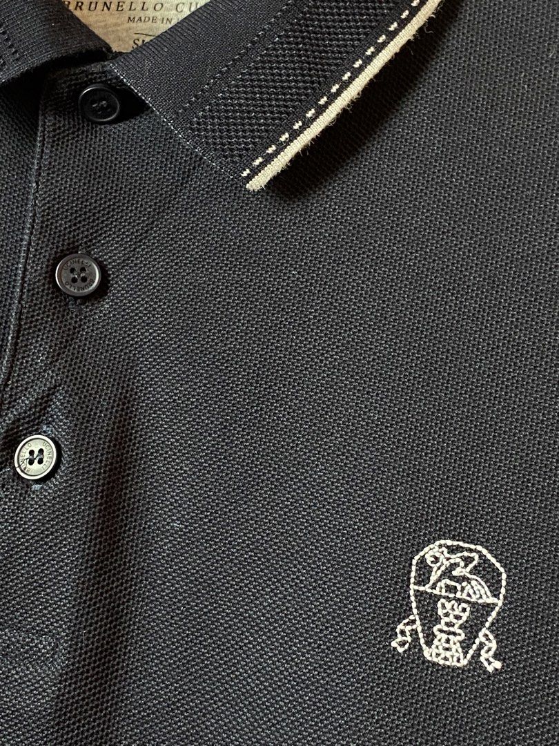 BRUNELLO CUCINELLI Polo- Navy (Category: Tshirts & Polo Shirts ) located in Quezon City. Submitted by loloyz123 (Listing ID 1469313920, Image 2). Description: BRUNELLO CUCINELLI Polo- Navy Condition: Very good Color rate: 10/10 Color: Navy Size: 3xl L: 28 W: 22 inches.