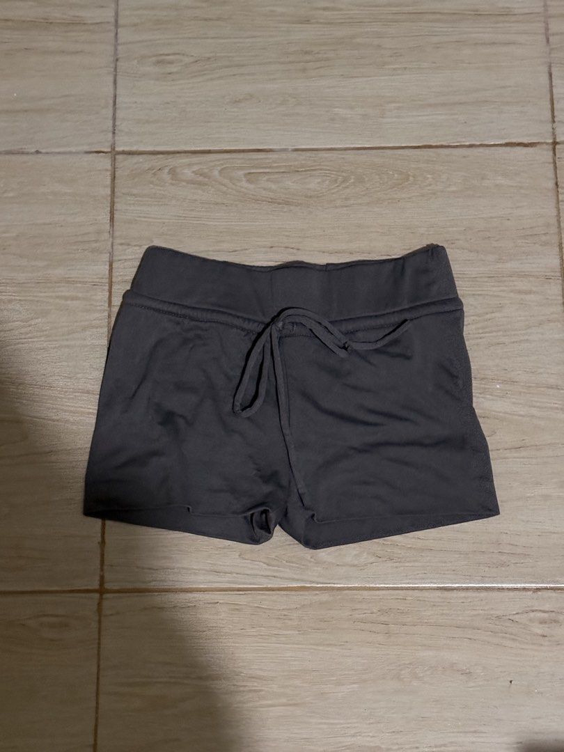 BSCO Sefan Mini Lounge Shorts Dark Grey (Category: Shorts) located in Solano. Submitted by blkcat1221 (Listing ID 1469265589, Image 2). Description: - Brand: BSCO (Sefan mini lounge shorts) - Color: Brown - Material: Super soft fabric for all-day comfort - Waistband: Adjustable drawstring - Fit: Easy pull-on style - Best for: Sleeping or lounging at home.