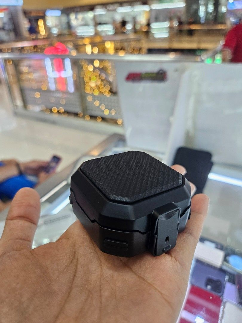 Buds 4/Buds 4 pro Case (Category: Cases & Sleeves) located in San Juan City. Submitted by rjean02 (Listing ID 1469215244, Image 1). Description: 500 each Brandnew loc Theatermall Greenhills.
