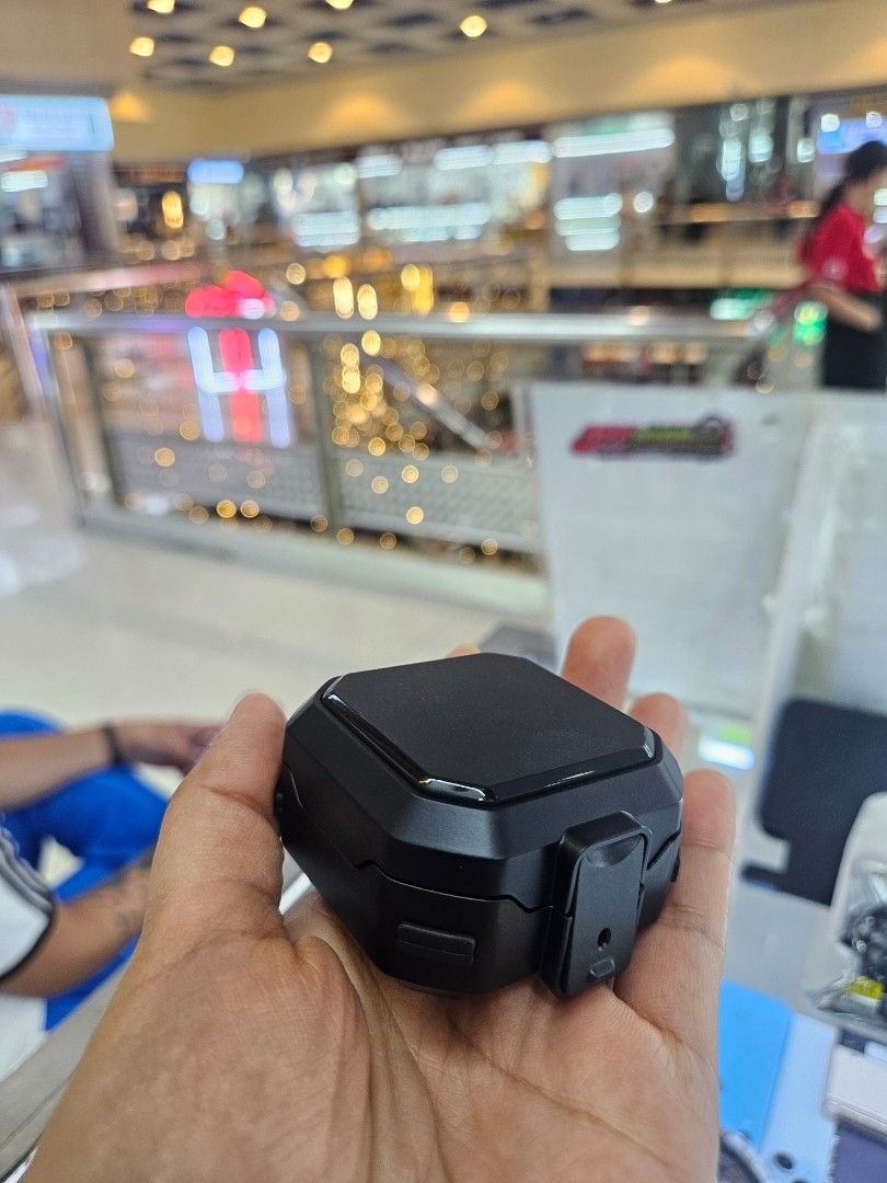 Buds 4/Buds 4 pro Case (Category: Cases & Sleeves) located in San Juan City. Submitted by rjean02 (Listing ID 1469215244, Image 2). Description: 500 each Brandnew loc Theatermall Greenhills.