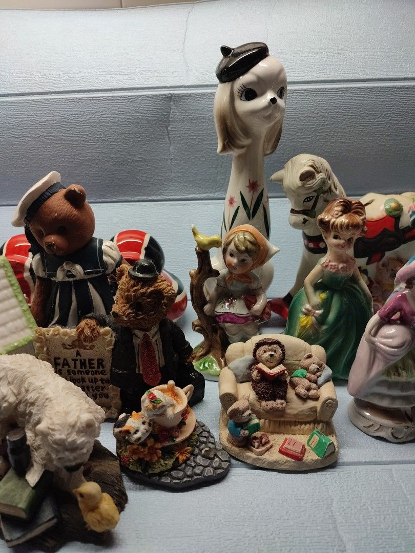 Bundle Figurines (Category: Other Home Decor) located in Mandaluyong City. Submitted by lalahhome (Listing ID 1469258619, Image 3). Description: Take all. selling low, downsizing my collection. metro manila delivery only from UK surplus.