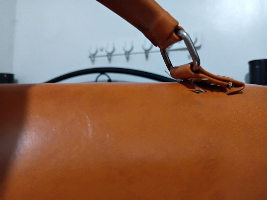 Bundle: Vintage Brown Satchel Bag With Top Handle (Category: Shoulder Bags) located in Mandaluyong City. Submitted by cheshireshoppe (Listing ID 1469266262, Image 3). Description: Bundle (Take both) manage your expectations rfs: declutter.