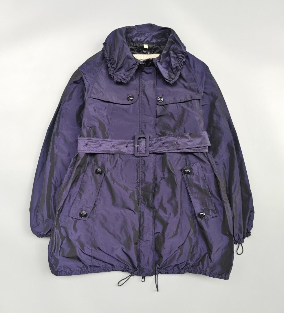 Burberry belted dual zip coat jacket (Category: Coats, Jackets and Outerwear) located in Baguio. Submitted by archival_thrifted.ph. (Listing ID 1469216545, Image 2). Description: FOR SALE‼️ . BURBERRY WOMEN BELTED COAT JACKET . EXCELLENT CONDITION .FIT MEDIUM TO LARGE .PHP 2200 PLUS SF .❌❌ COP/COD .MOP GCASH . COURIER J&T .BAGUIO AREA .DM FOR SURE BUYER TY.