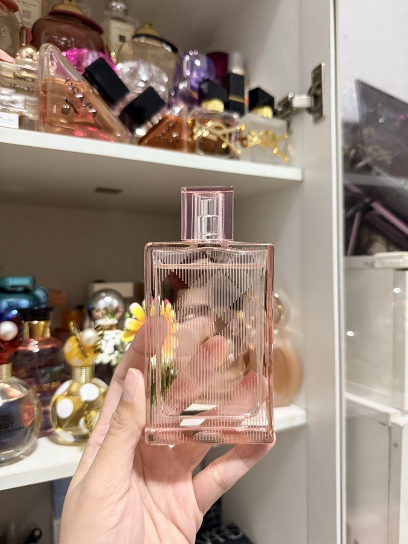 Burberry Brit Sheer (Category: Fragrance & Deodorants) located in Bacoor. Submitted by jandeeee (Listing ID 1469358638, Image 1). Description: Original TR.