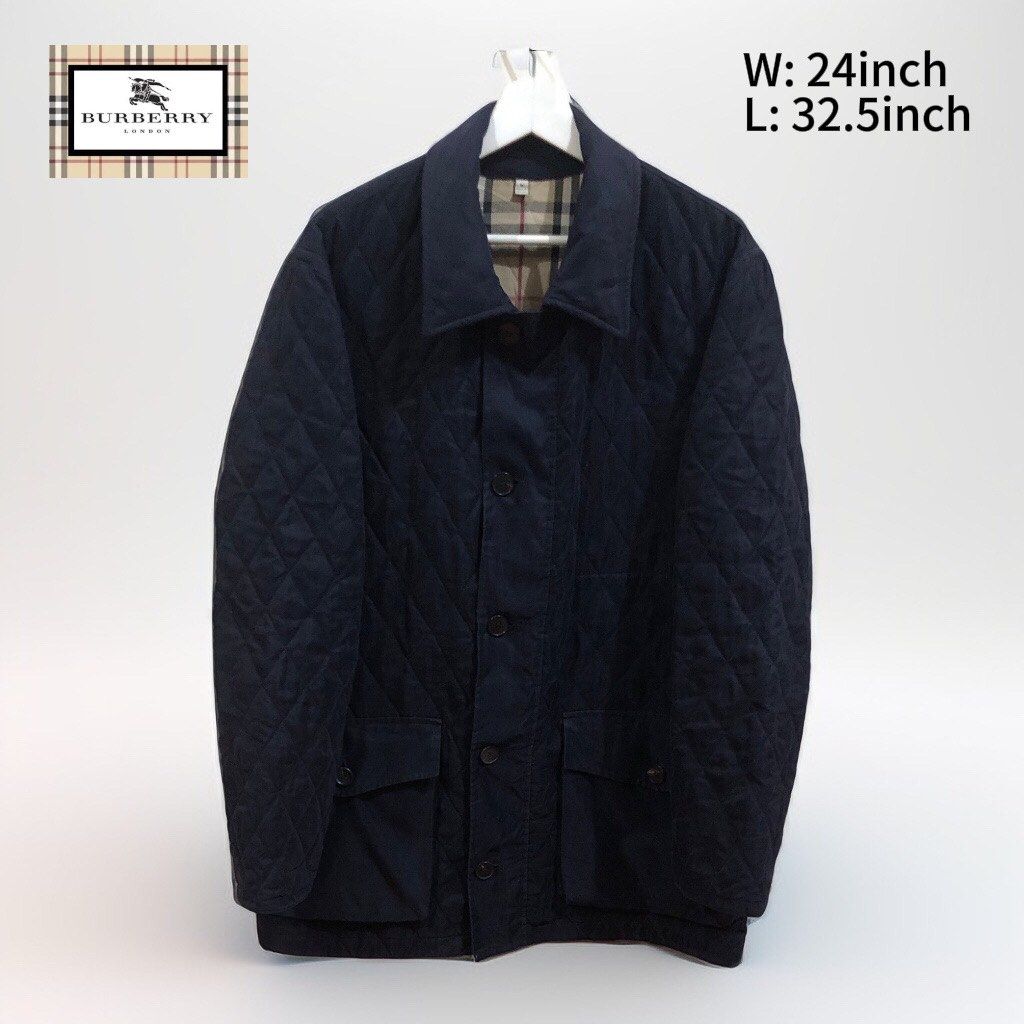 Burberry Navy Blue (Category: Coats, Jackets and Outerwear) located in Oas. Submitted by alithrifthunter (Listing ID 1469217185, Image 1). Description: Issue last pic.