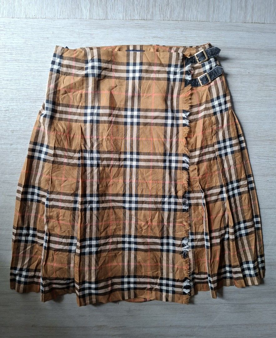 Burberry plaid skirt (Category: Activewear) located in Panabo. Submitted by creticalfinds (Listing ID 1469331796, Image 1). Description: Burberry plaid skirt.