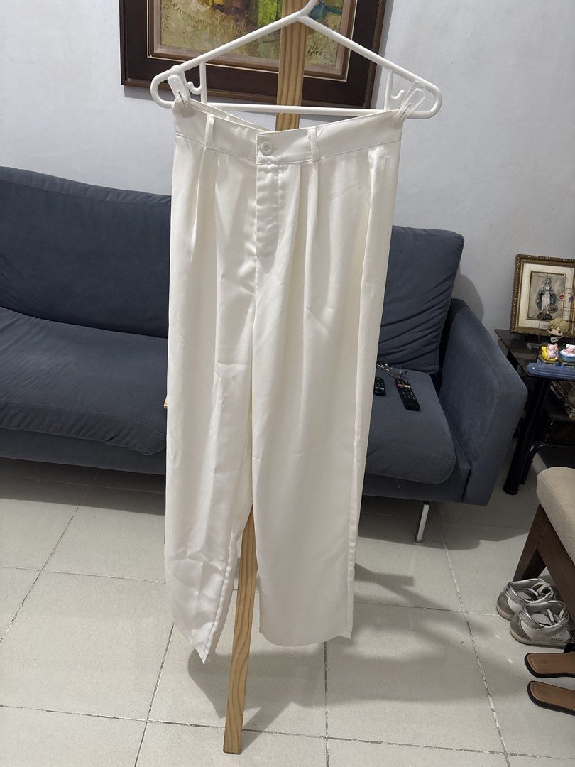 (BUY 3) White, Black, & Beige Trousers (Category: Other Bottoms) located in Makati City. Submitted by aliyahspreloved (Listing ID 1469249013, Image 1). Description: Buy 3 for ₱1,200 Buy 1 for ₱500 all colors still available. no when worn.
