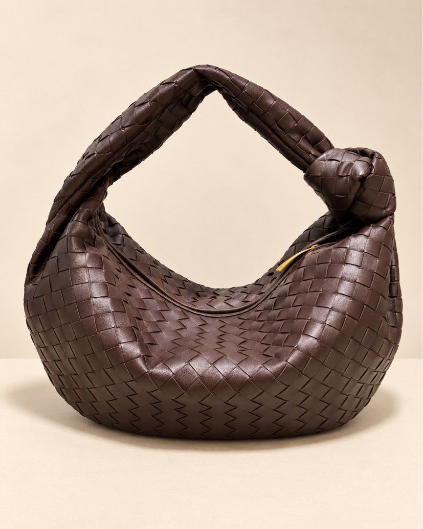 BV Jodie Choco medium (hard to find) (Category: Luxury Bags & Wallets) located in Manila. Submitted by minimaison (Listing ID 1469266306, Image 1). Description: RARE AND HARD TO FIND JODIE 🤍 A Gentle Reminder to Our Valued Buyers Thank you for your interest in our curated pieces! We kindly encourage our buyers to use the “Make Offer” button to submit their preferred price before requesting additional photos, videos, or detailed information. Our 