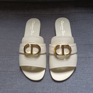 (Category: ) located in . Submitted by meloluxcollections (Listing ID 1469210529, Image 1). Description: .