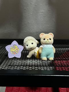 Calico Critters Husky Baby Train Ride, Toys & Collectibles, Figurines ...