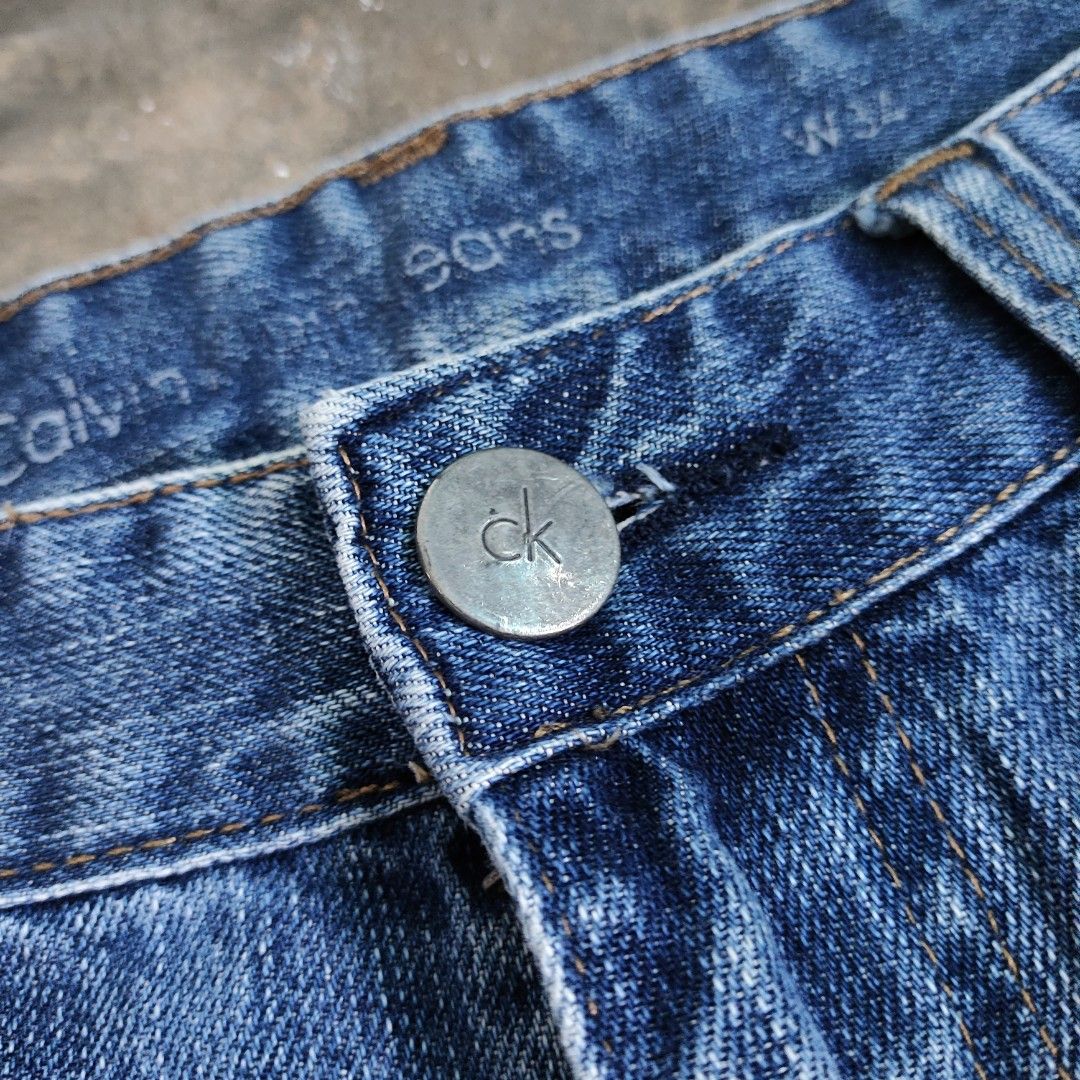 Calvin Klein Jeans Denim Shorts (Category: Shorts) located in Rosales. Submitted by kudoscache (Listing ID 1469168960, Image 2). Description: - Brand: Calvin Klein - Waist: 33-35 | Length: 23.5 - Color: Light Blue - slightly nego payment: maribank / gotyme courier: J&T.