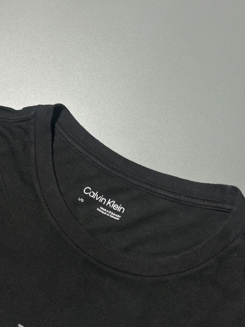 Calvin Klein T-Shirt (Category: Tshirts & Polo Shirts ) located in Manila. Submitted by tnt_wrldwide (Listing ID 1469348488, Image 3). Description: DM for Details!.