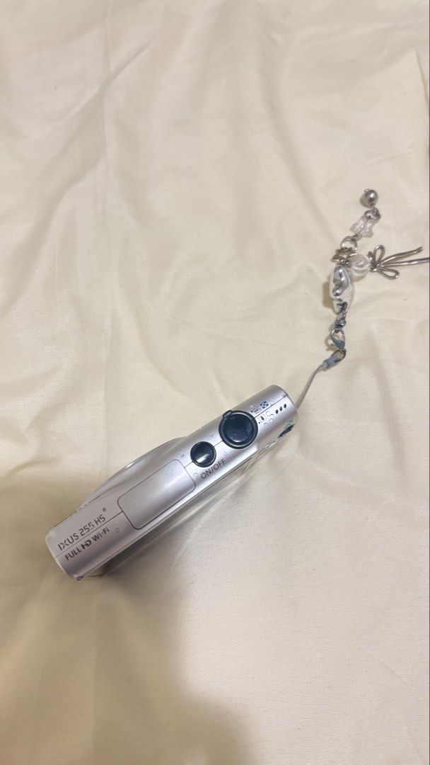 Canon Ixus 255 hs (Category: Cameras) located in Apalit. Submitted by ella84109 (Listing ID 1469252885, Image 3). Description: NO FUNCTIONAL ISSUES NOT FOR RUSH SALE Vignette corner Inclusion: Battery Charger Message me for sample pics Payment: gcash, cash (meet up/ personal delivery) Delivery: Lalamove,) & t, personal delivery, meet Up (SM Pampanga) Strictly no return/exchange/refund since all cameras have been tested carefully. Buy at your own 