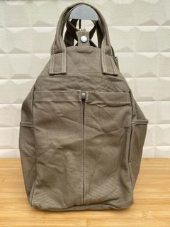 (Category: ) located in . Submitted by authentic_bag96 (Listing ID 1469211107, Image 1). Description: .