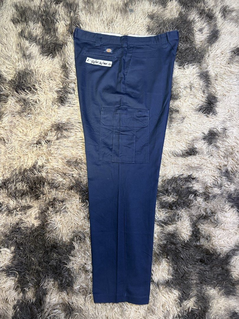 Cargo Dickies Pants (Category: Jeans) located in Manila. Submitted by _valuevault777 (Listing ID 1469198958, Image 3). Description: .